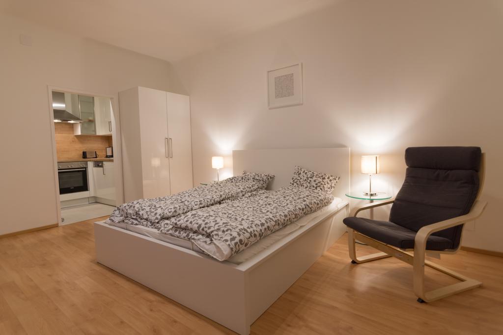 Modern Apartment At Rathaus Wenen Buitenkant foto