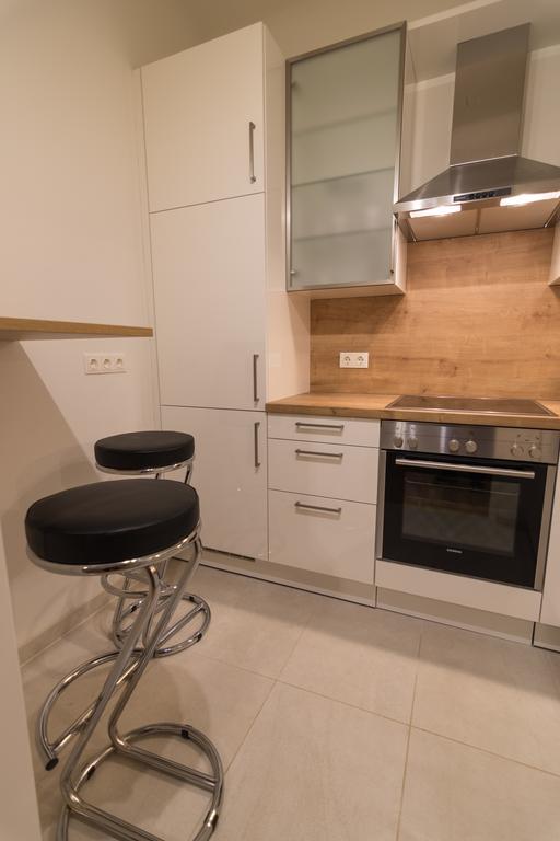 Modern Apartment At Rathaus Wenen Buitenkant foto